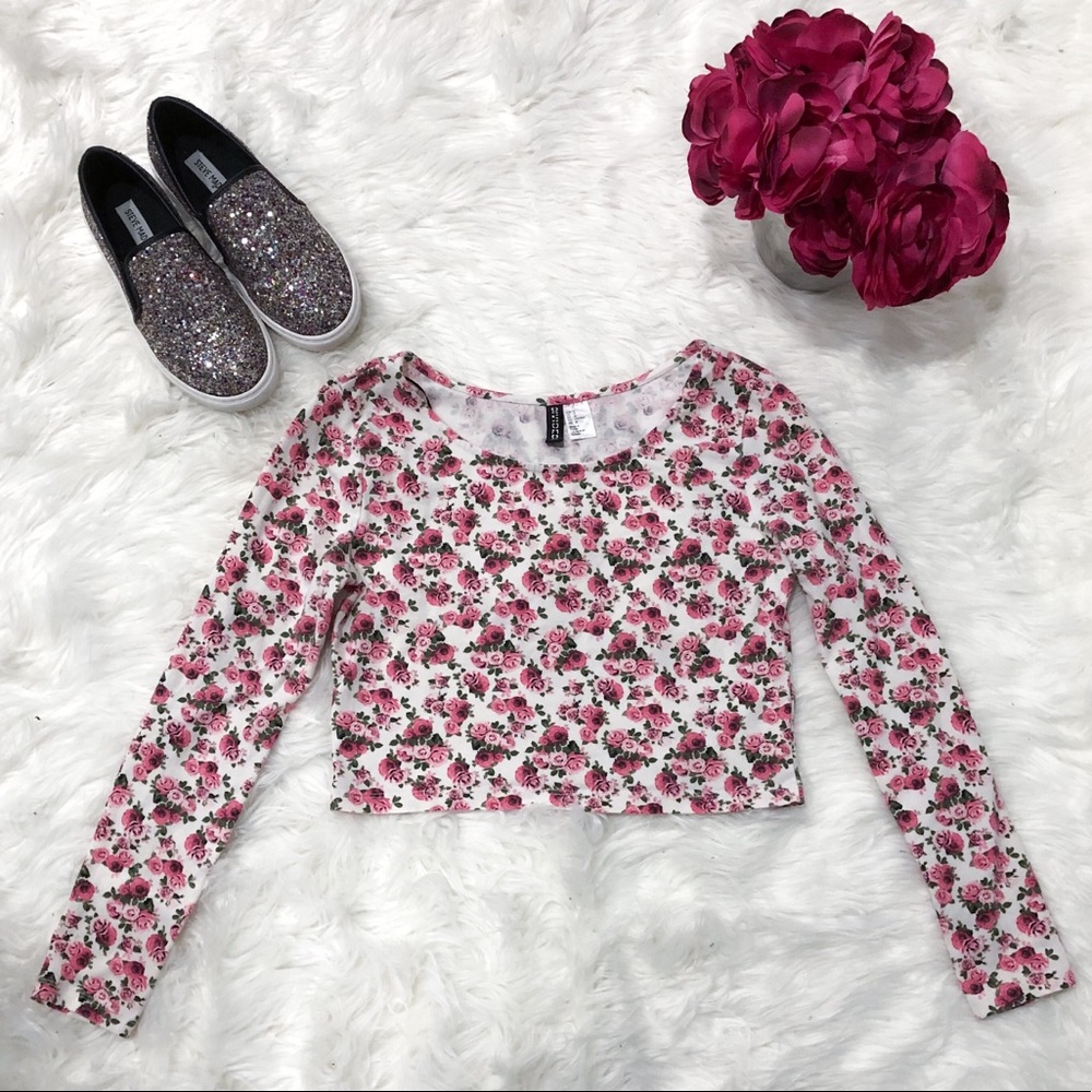 H&M DIVIDED Floral Long Sleeve Crop Top